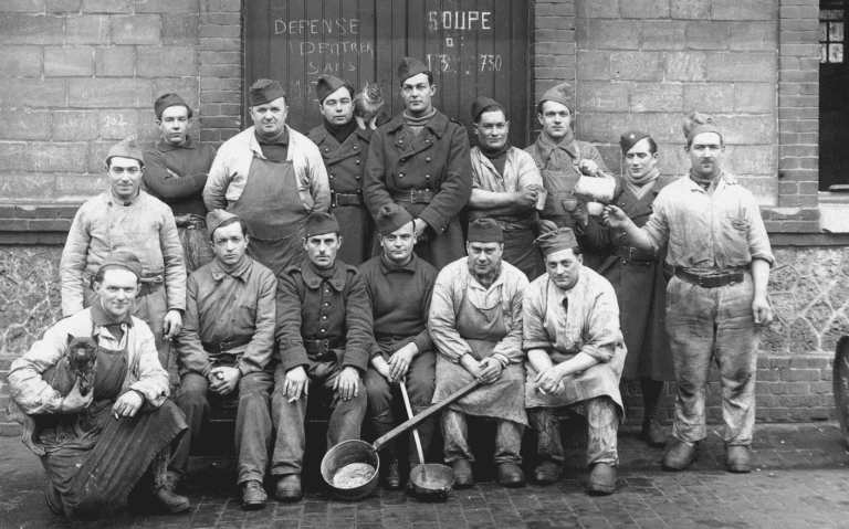 Ancêtres et Archives - Jérôme LEBOUVIER : Archives, registres, Etat Civil, Actes de naissance, Acte de mariage, Acte de décès, Archives Départementales, Généalogie Familiale, Généalogie France, Recherches Généalogiques, Numérisation d'Archives Personnelles, documents papier et photographies de qualité avec scanner professionnel, Arbre généalogique, Noir et Blanc, militaire, Classes militaires, Régiment, Normandie, Seine-Maritime, Eure